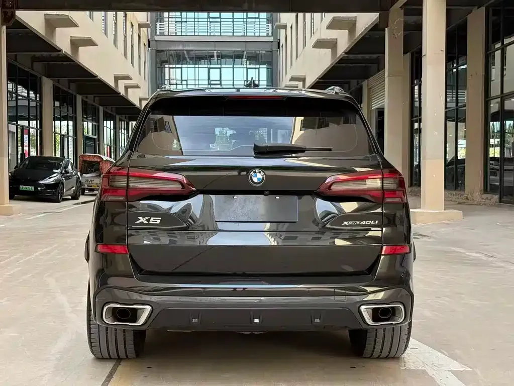 BMW X5 — фото 8