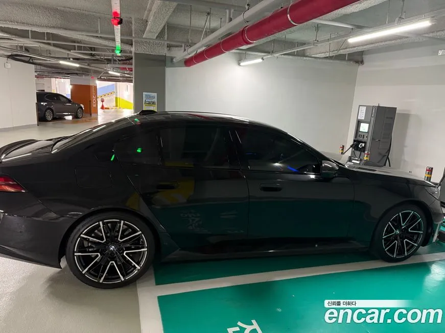 BMW M5 2025 из KR, фото 4