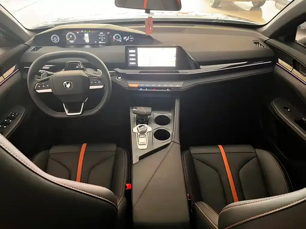 Changan UNI-V 2024 из CN, фото 7