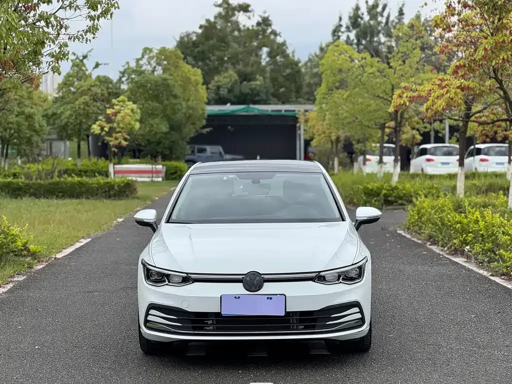 Volkswagen Golf 2022 из CN, фото 2