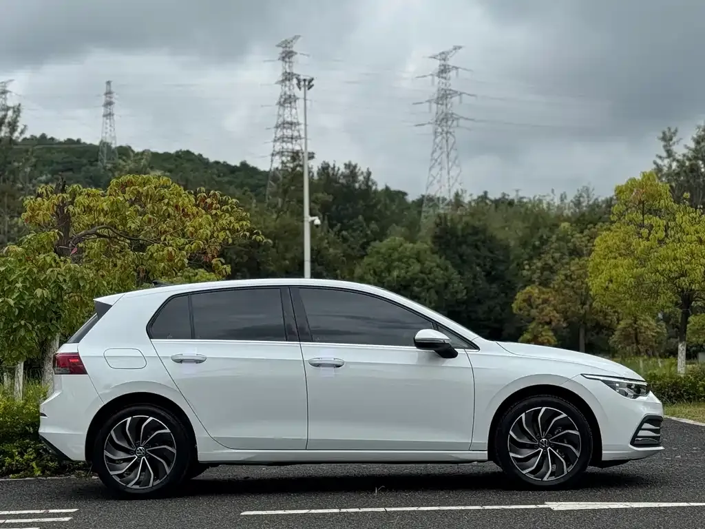 Volkswagen Golf 2022 из CN, фото 4