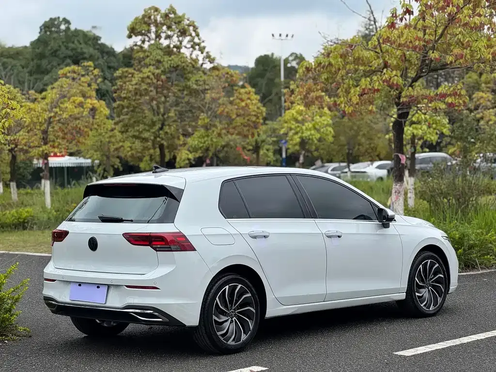 Volkswagen Golf 2022 из CN, фото 5