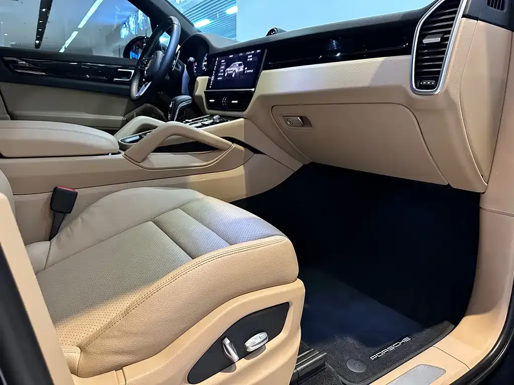 Porsche Cayenne Hybrid — фото 10