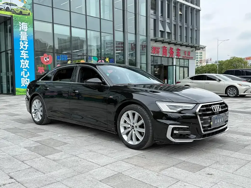 Audi A6L — фото 2