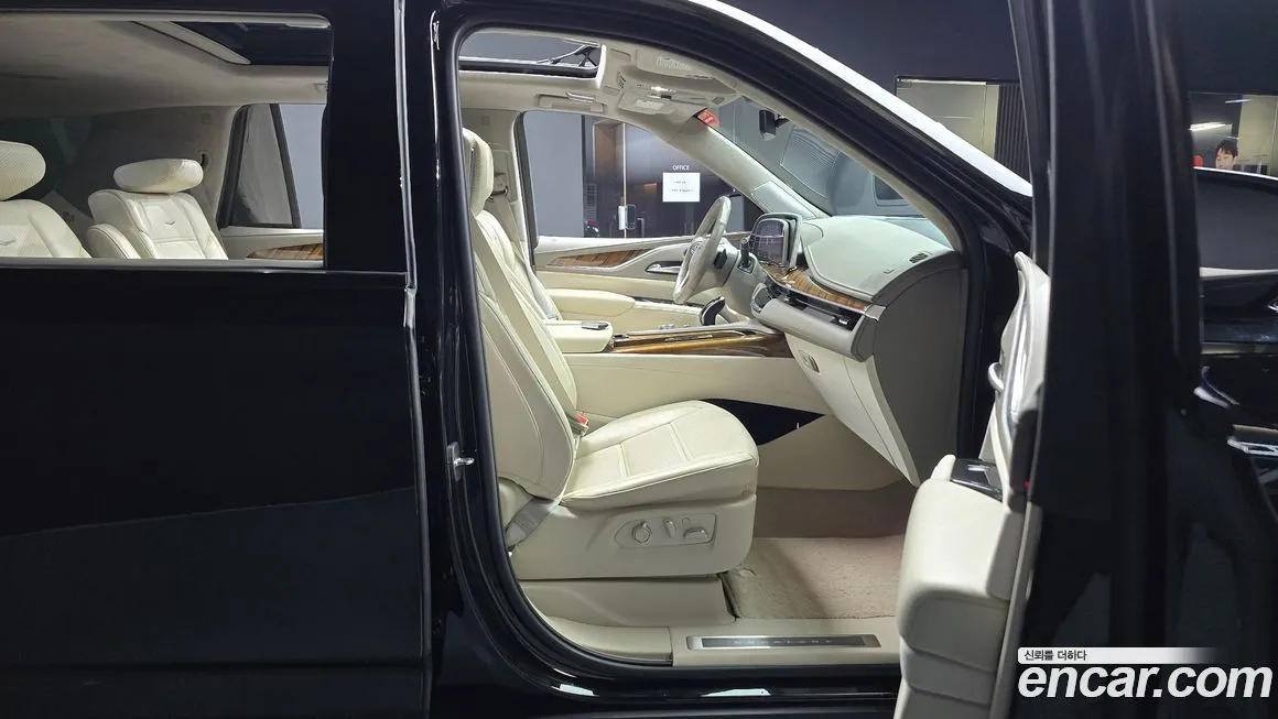Cadillac Escalade 2021 из KR, фото 10