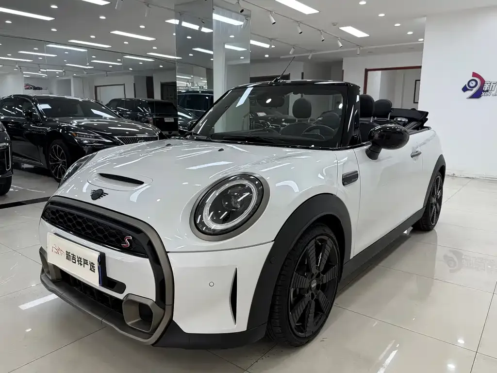 MINI Cooper (3-door) 2023 из CN, фото 3