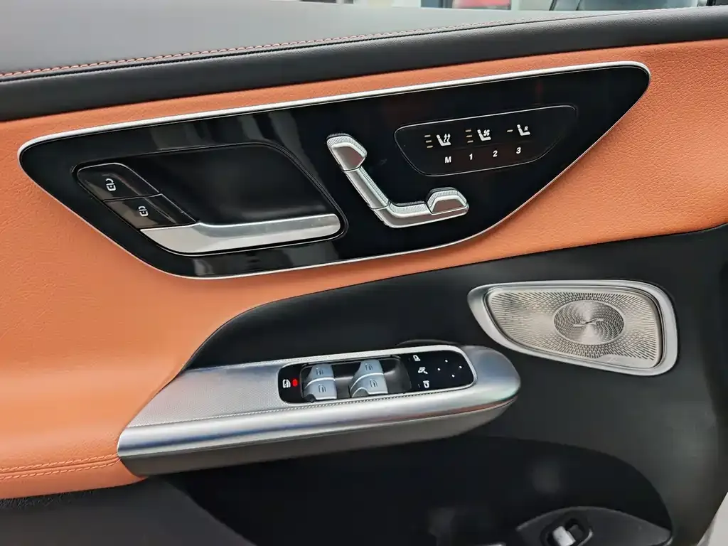 Mercedes-Benz GLC — фото 10
