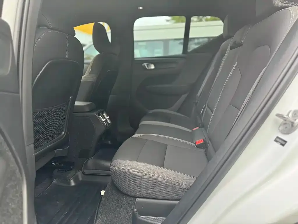 Volvo XC40 2023 из CN, фото 6