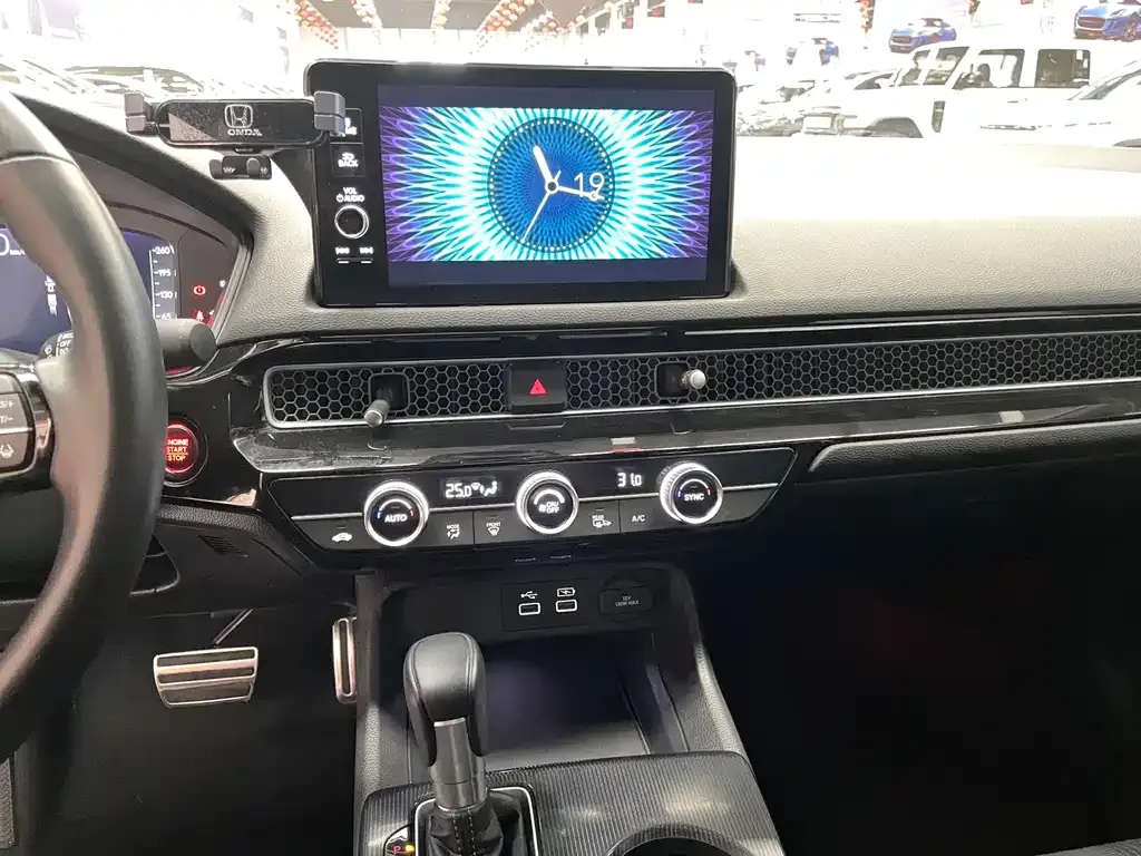 Honda Civic — фото 10