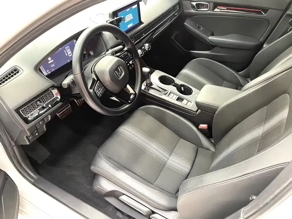Honda Civic — фото 8