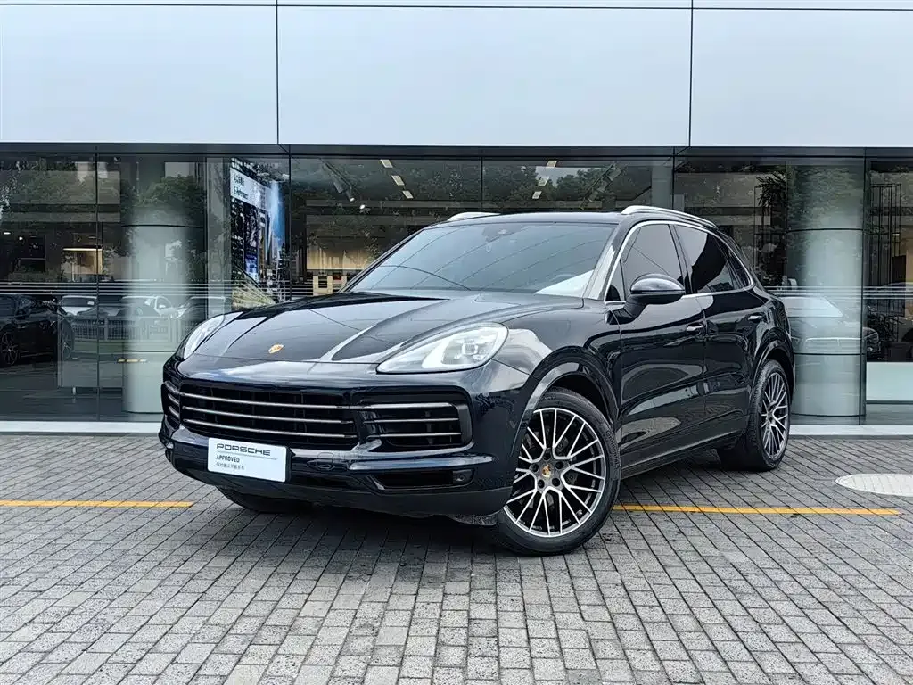 Porsche Cayenne — фото 1