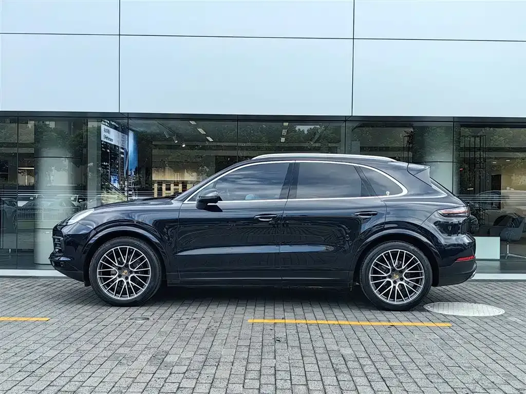 Porsche Cayenne — фото 2