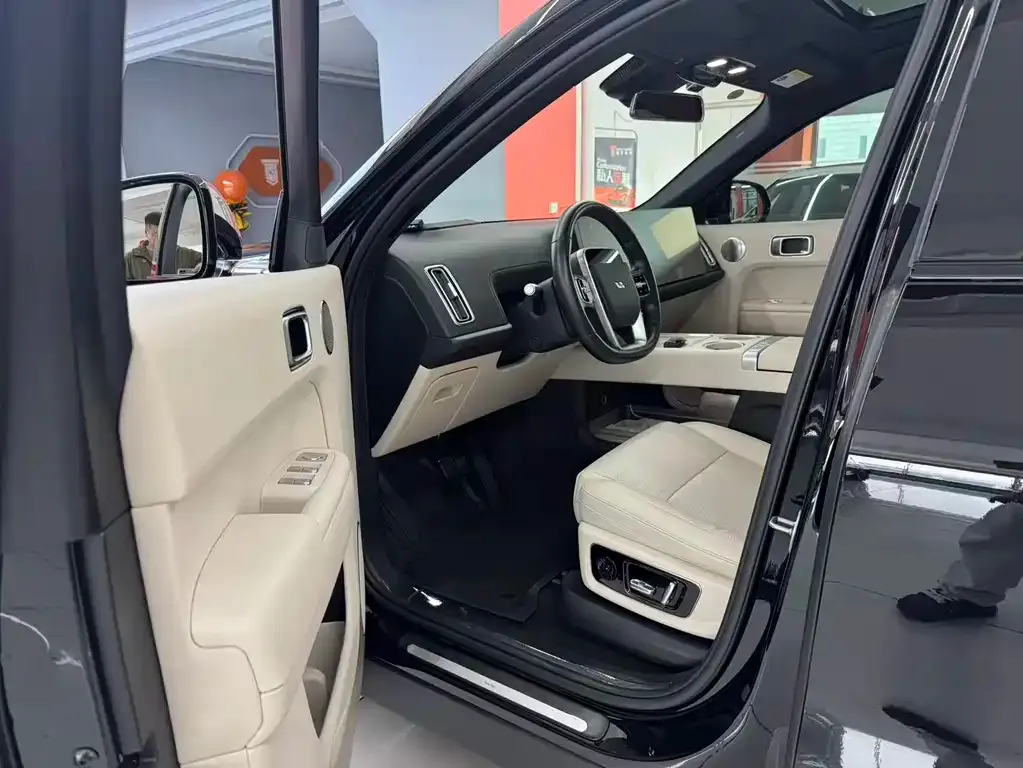 Li Auto L8 2024 из CN, фото 8