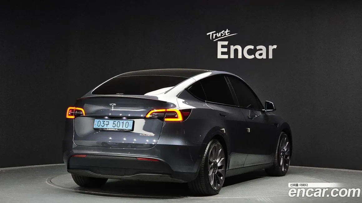 Tesla Model Y 2022 из KR, фото 2