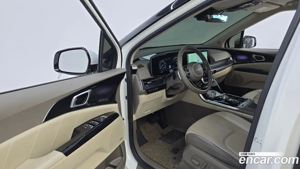 Kia Carnival — фото 10