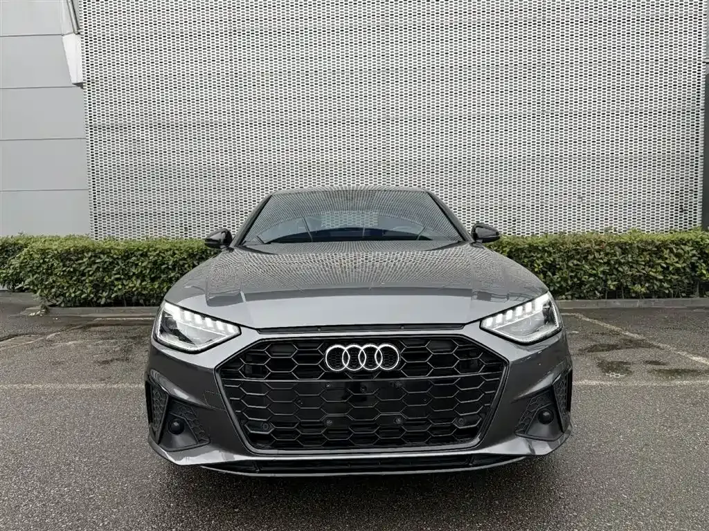 Audi A4L — фото 2