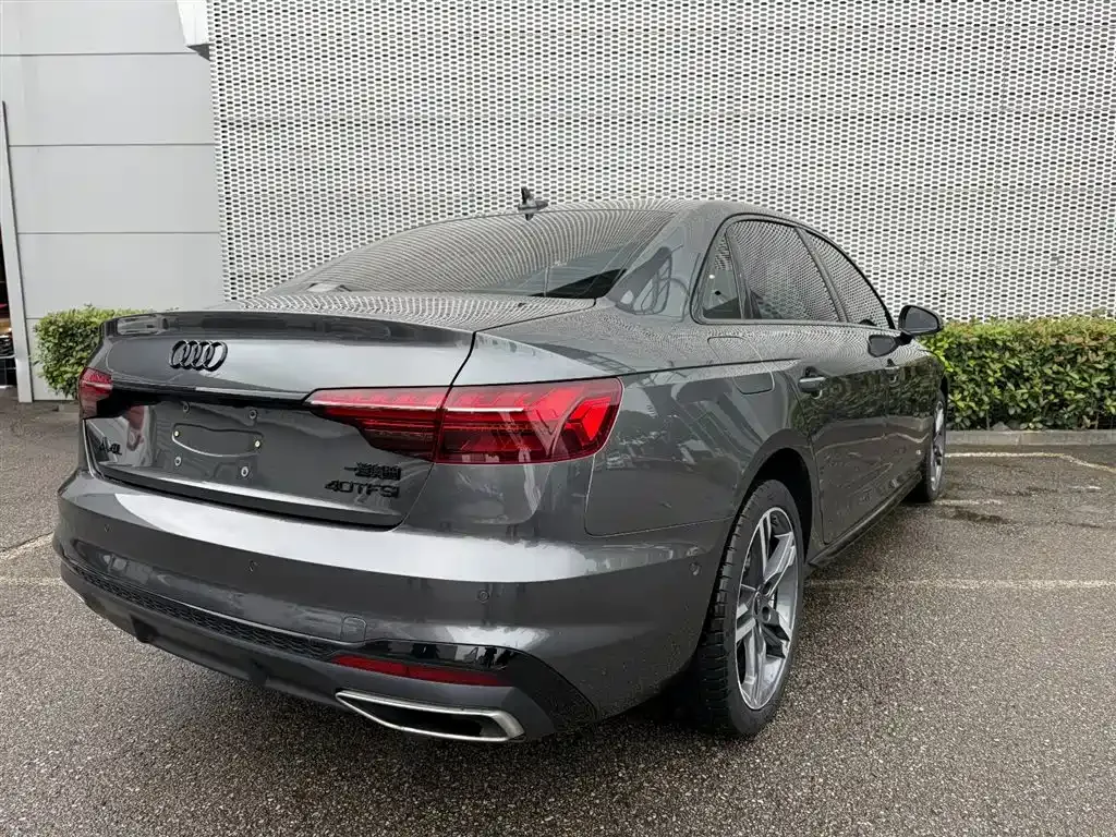 Audi A4L — фото 7