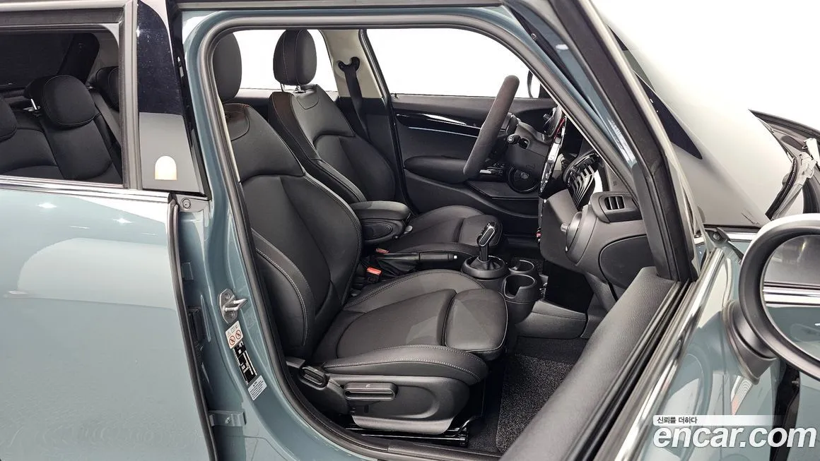 Mini Cooper 2023 из KR, фото 10