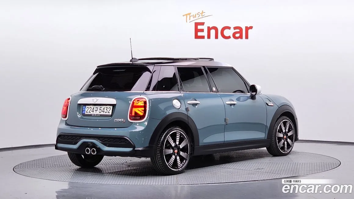 Mini Cooper 2023 из KR, фото 2