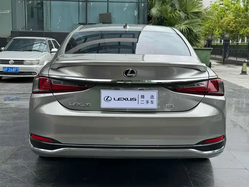 Lexus ES 2021 из CN, фото 4
