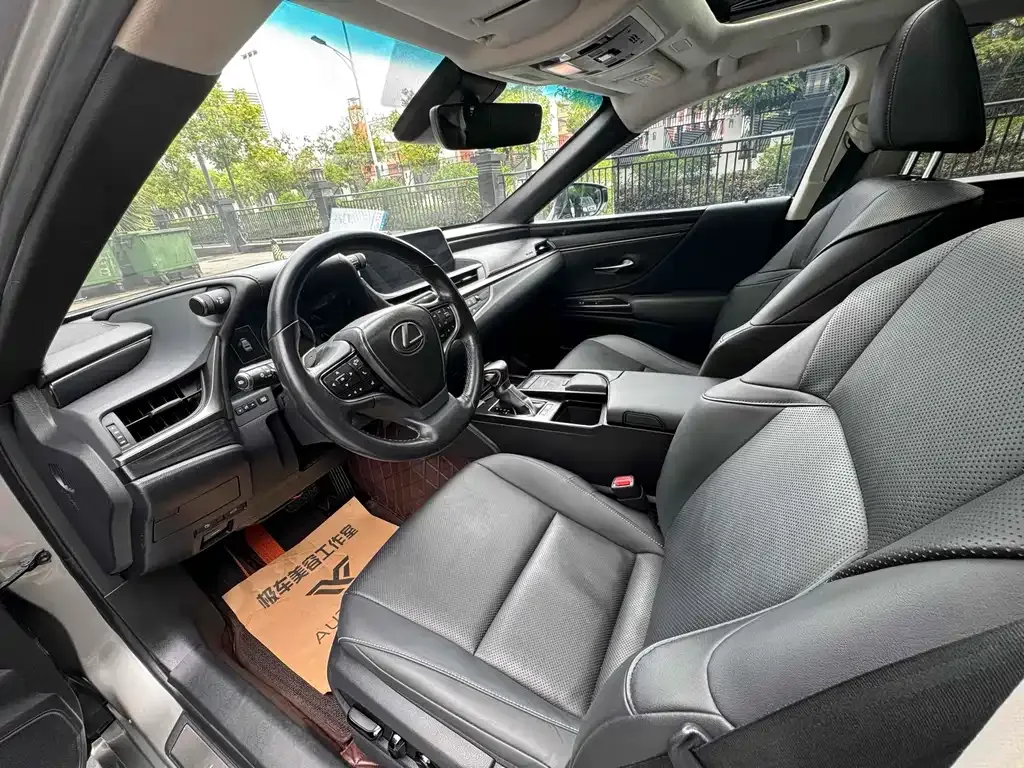 Lexus ES 2021 из CN, фото 7