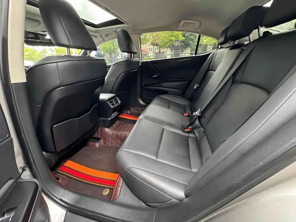 Lexus ES 2021 из CN, фото 9