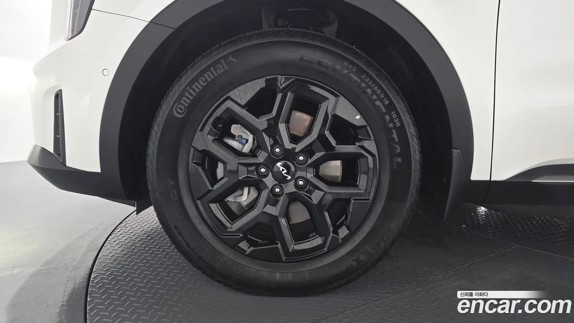 Kia Sorento — фото 5