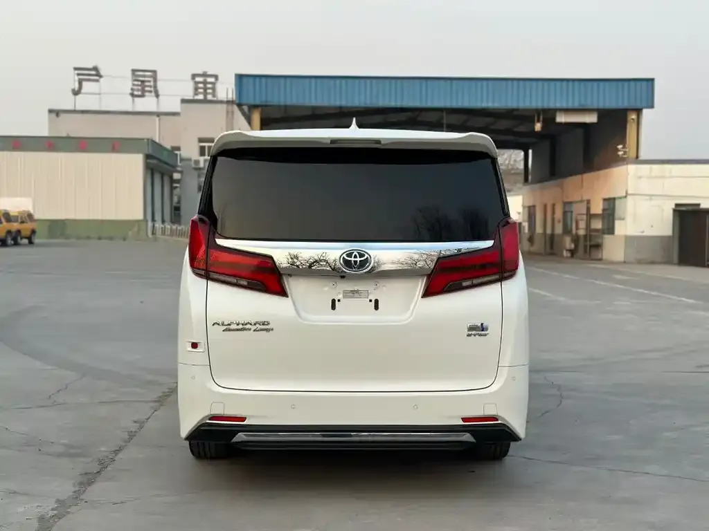Toyota Alphard 2022 из CN, фото 5
