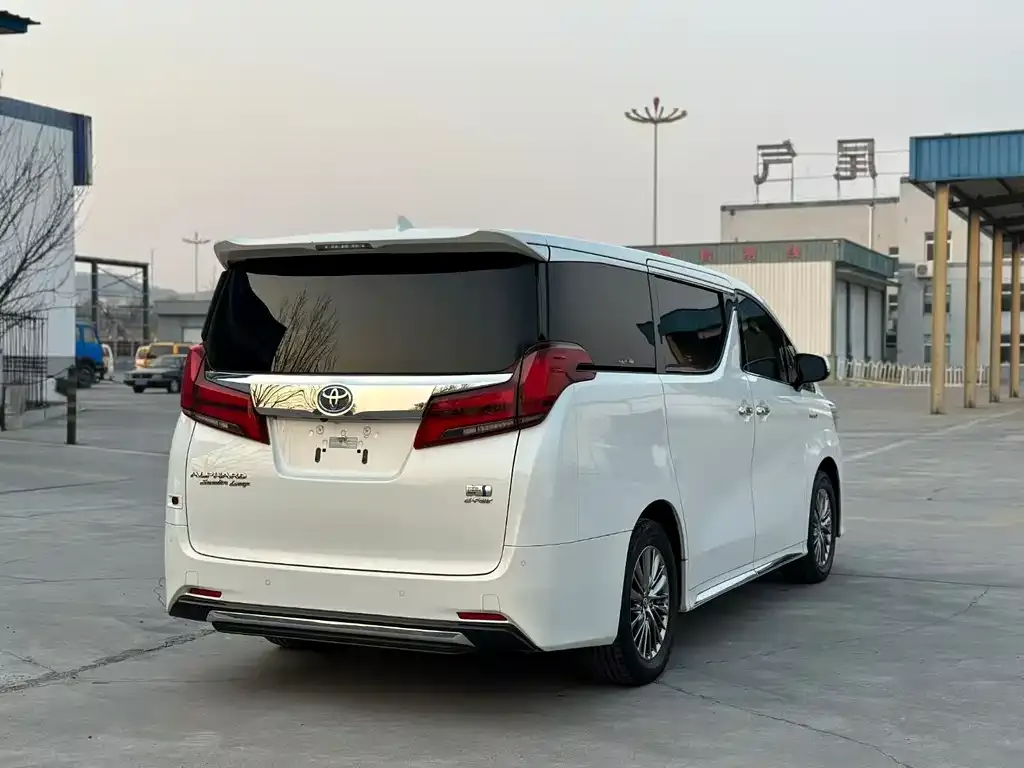Toyota Alphard 2022 из CN, фото 6