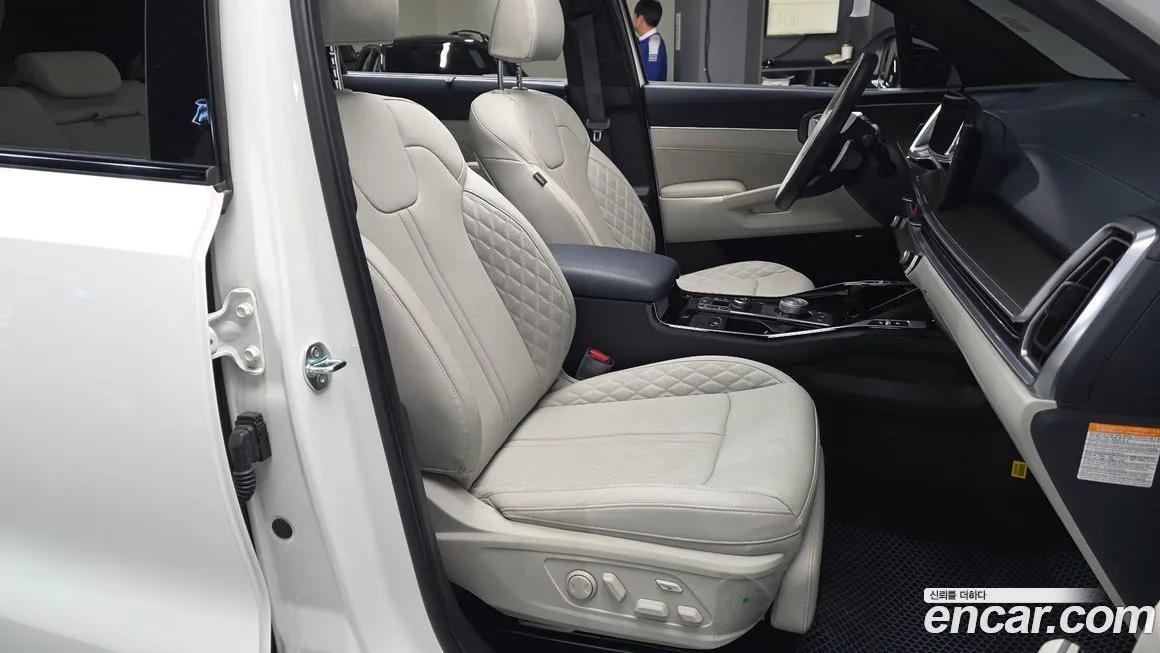 Kia Sorento — фото 10