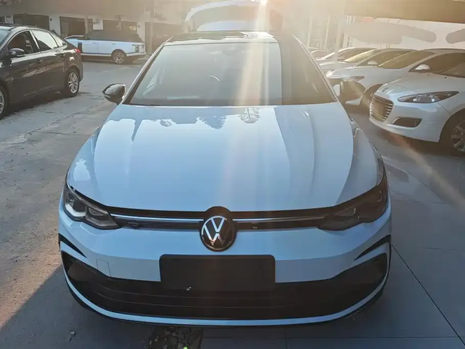 Volkswagen Golf 2021 из CN, фото 2