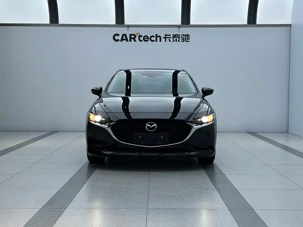 Mazda 3 Axela — фото 2