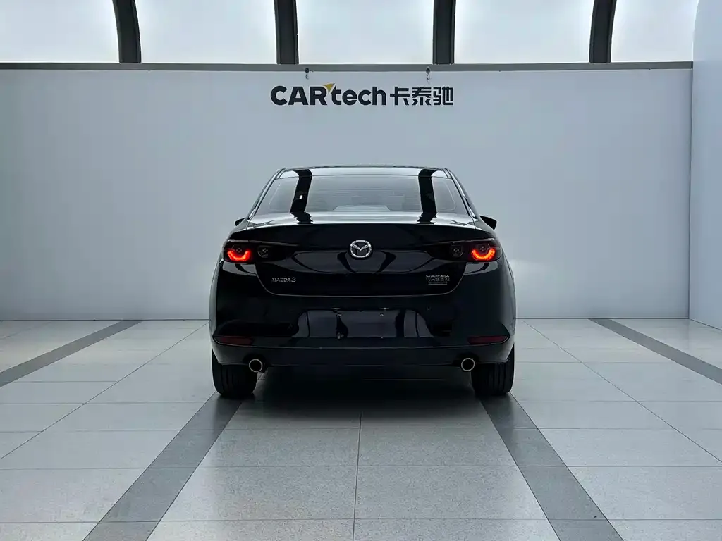 Mazda 3 Axela — фото 5