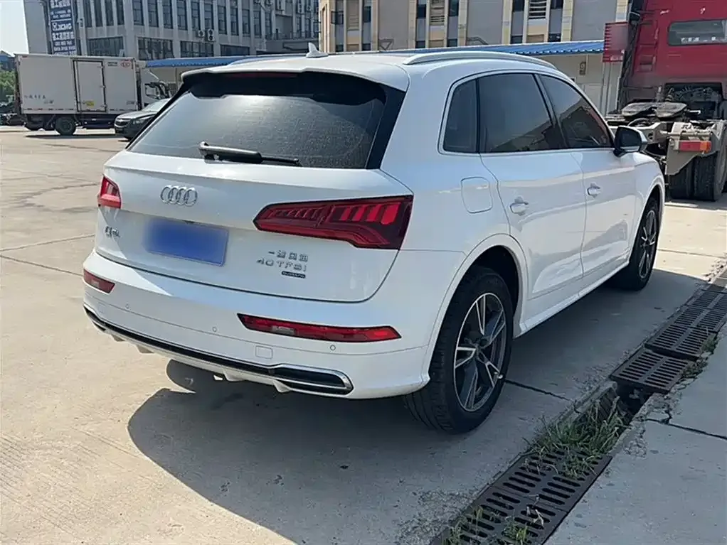 Audi Q5L 2024 из CN, фото 5