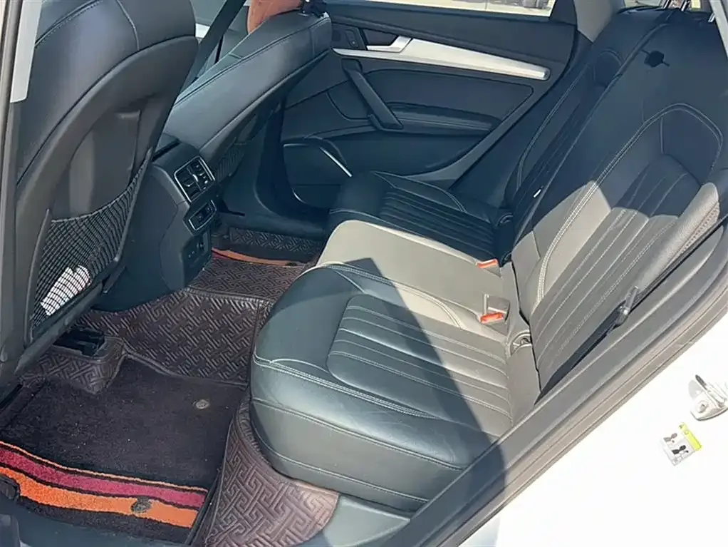 Audi Q5L 2024 из CN, фото 8