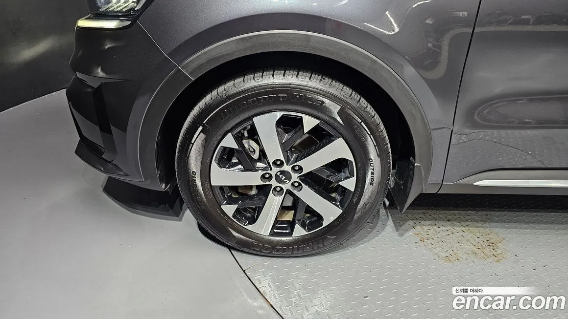 Kia Sorento — фото 5