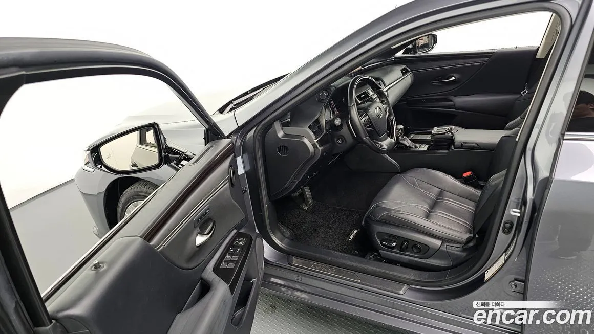 Lexus ES 2021 из KR, фото 10