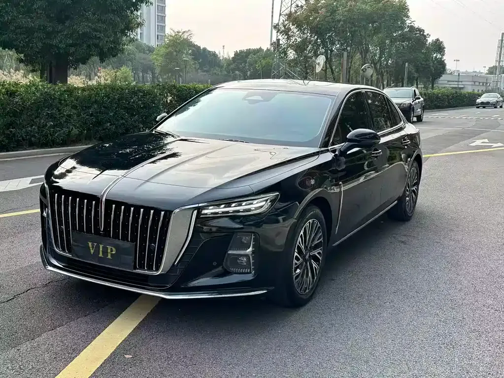 Hongqi H5 — фото 1