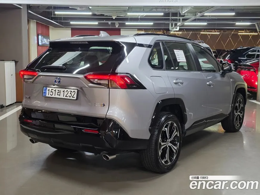 Toyota RAV4 2024 из KR, фото 2