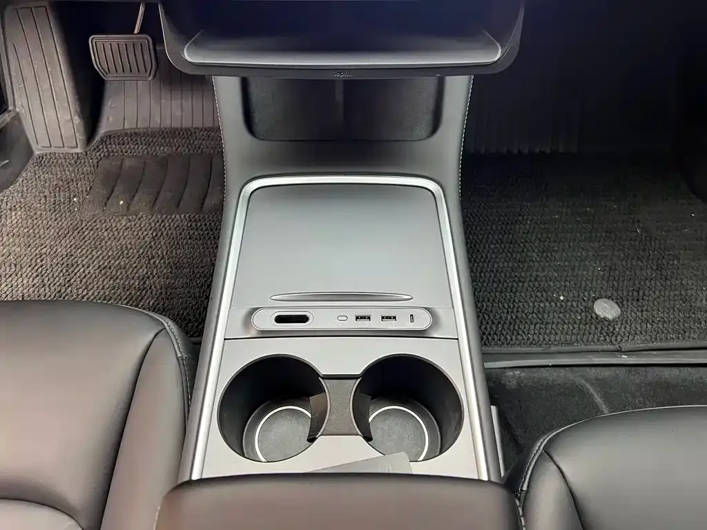Tesla Model 3 2021 из CN, фото 8