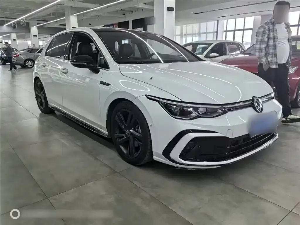 Volkswagen Golf 2023 из CN, фото 4