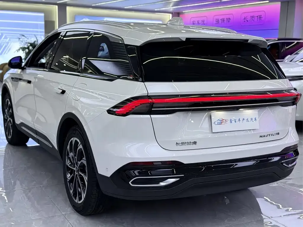 Lincoln Nautilus 2023 из CN, фото 10