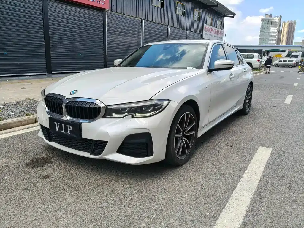 BMW 3 Series 2021 из CN, фото 1