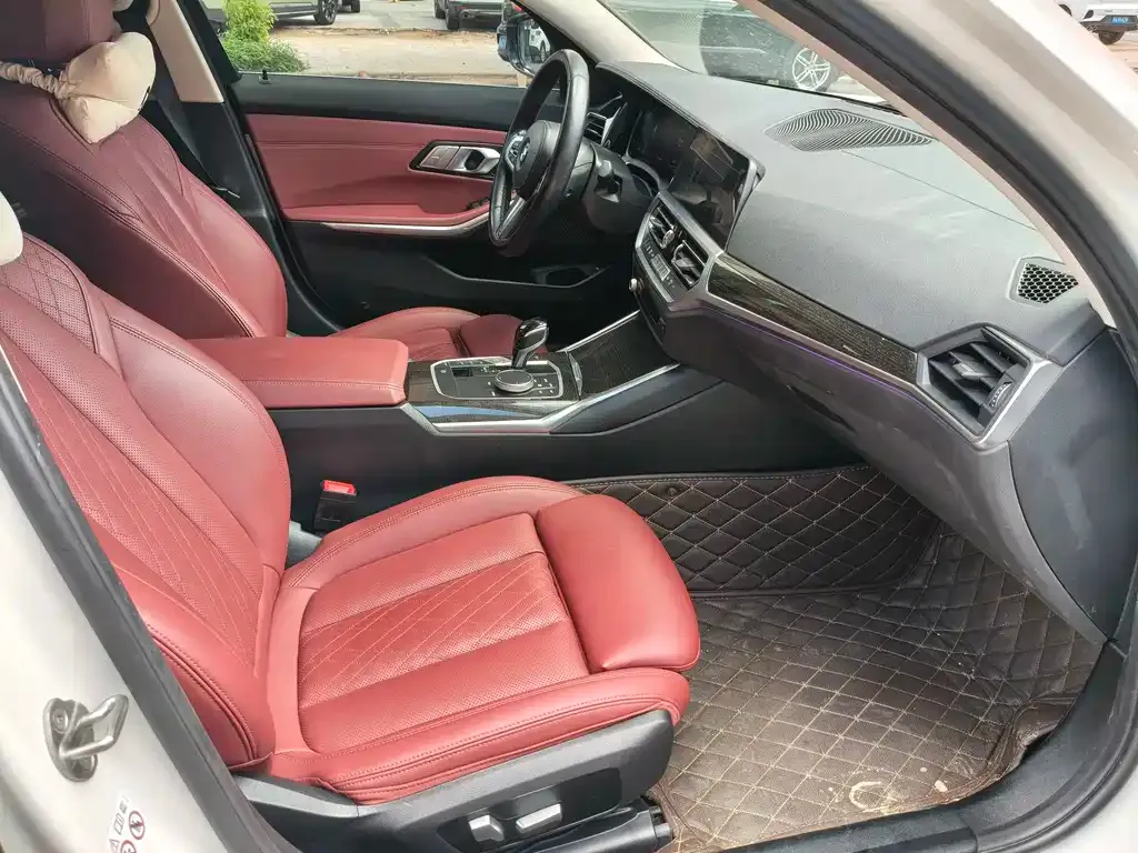 BMW 3 Series 2021 из CN, фото 9