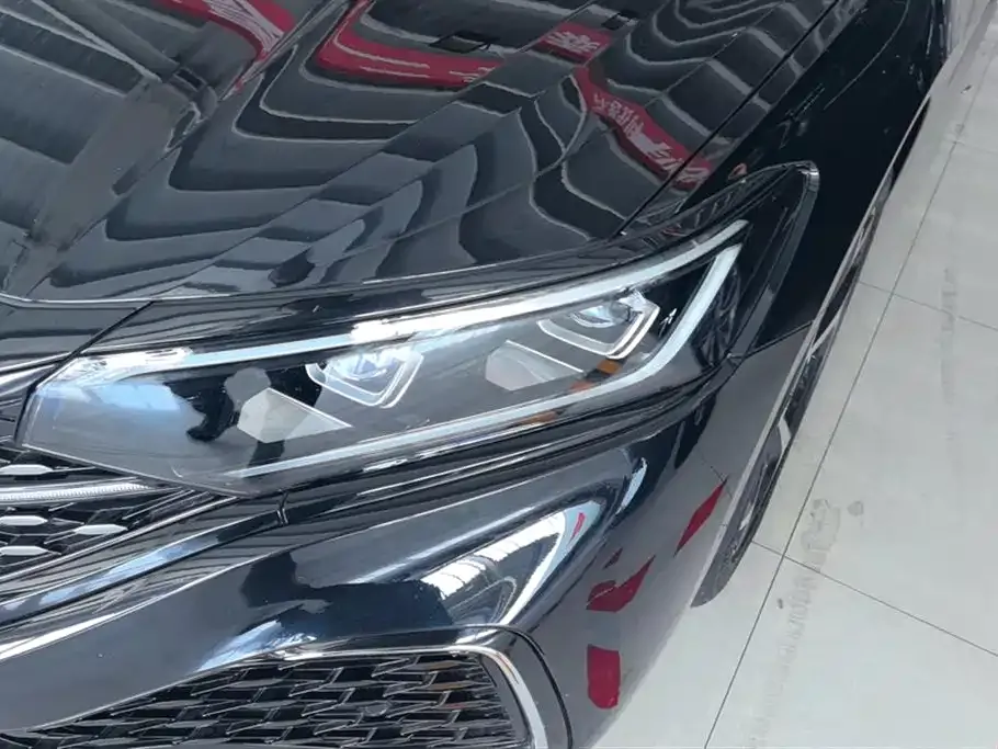 Volkswagen Passat 2024 из CN, фото 5