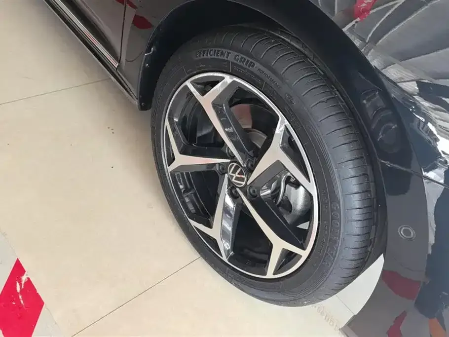Volkswagen Passat 2024 из CN, фото 6