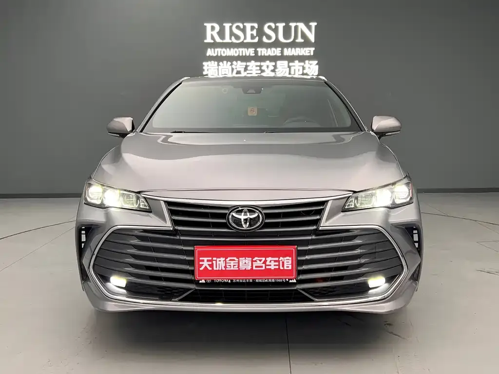Toyota Avalon 2022 из CN, фото 2
