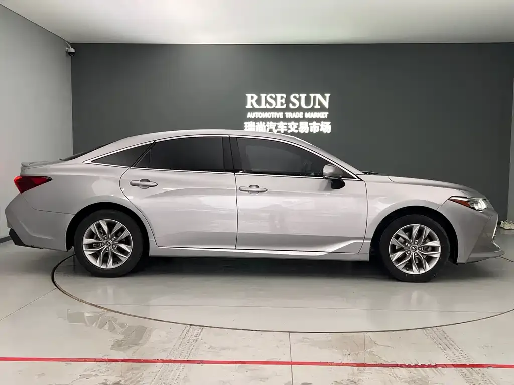 Toyota Avalon 2022 из CN, фото 3