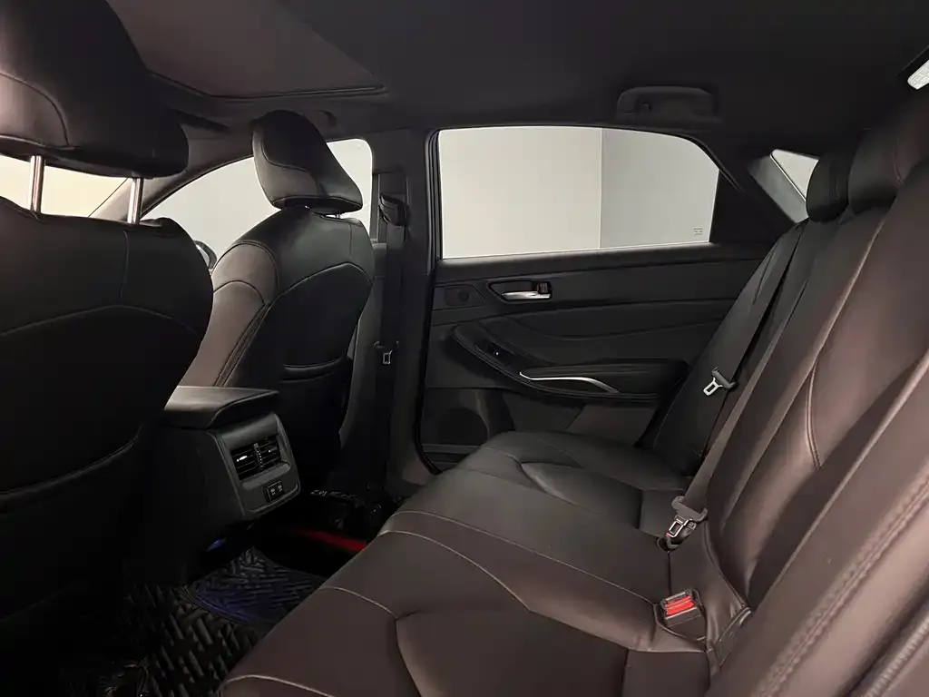 Toyota Avalon 2022 из CN, фото 8