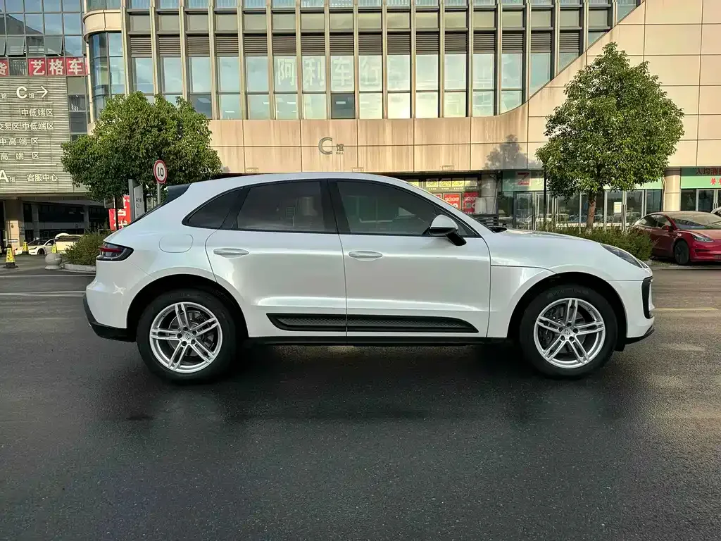 Porsche Macan — фото 7